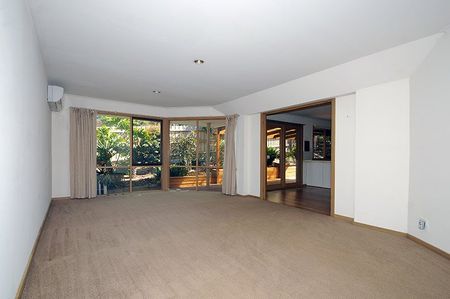 2/5 Campbell Street, Glen Waverley - Photo 2