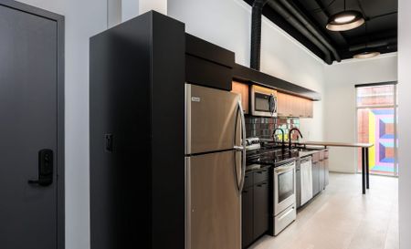 Newport: Loft Suites – 710 Westminster - Photo 5