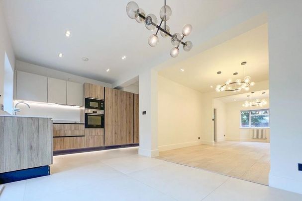4 bedroom semi-detached house to rent - Photo 1
