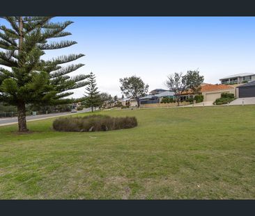 Spacious 4x2 Family Home with Pool! - Photo 1