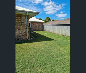 21 Comet Drive St, Sunrise Beach, Qld 4567 - Photo 3