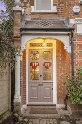 4 bedroom detached house to rent - Photo 1