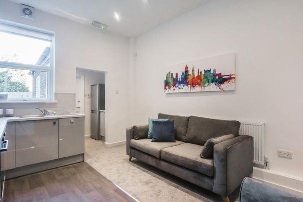 2 bedroom terraced house to rent - Photo 1