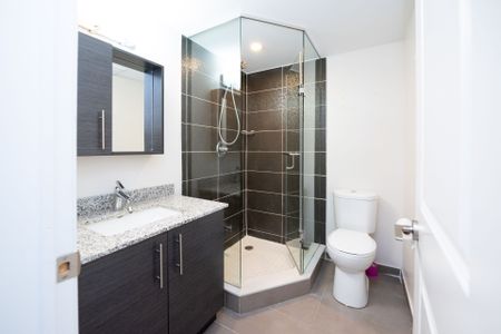 For Lease - 319 South Park Road, Markham, Ontario - Photo 3