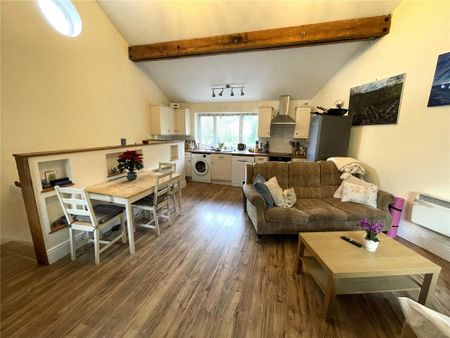 2 bedroom detached house to rent - Photo 2