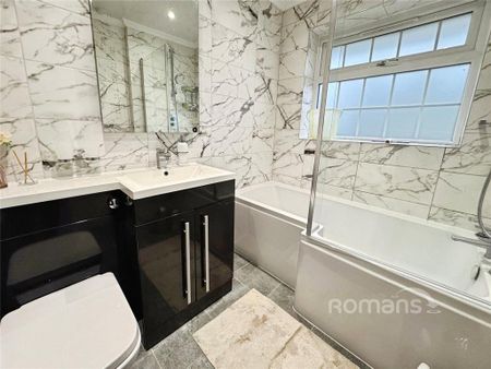 3 bedroom terraced house to rent - Photo 3