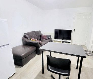 Studio to rent - Photo 4