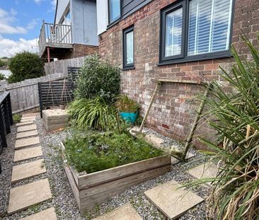 3 bedroom detached house to rent - Photo 4