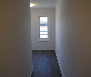 For Lease - 2958 Whites Road, Pickering, Ontario - Photo 5