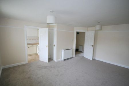 2 bedroom flat to rent - Photo 2