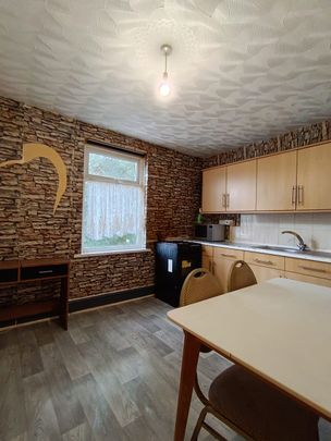 £875 PCM, Furnished Two Bedroom First Floor Flat in Chepstow Road, Maindee, Newport, NP19 8EL - Photo 1