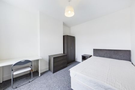 4 bedroom house to rent - Photo 3