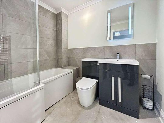 Lowfield Road, Caversham, Reading, Berkshire, RG4 - Photo 1