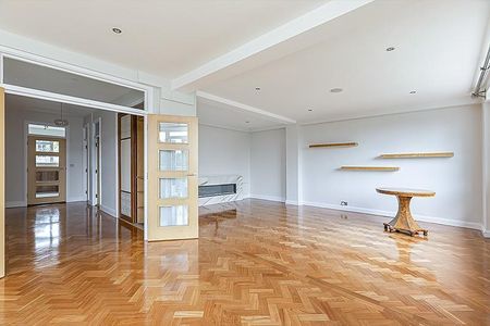 4 bedroom flat to rent - Photo 2