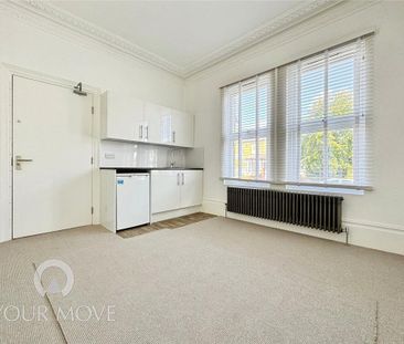 1 bedroom in a house share to rent - Photo 2