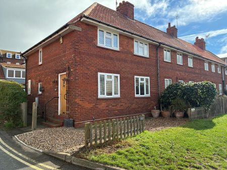 3 bedroom semi-detached house to rent - Photo 4