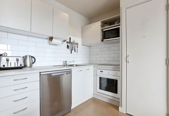Central Auckland 2BR Gem w/ Balcony! - Photo 1