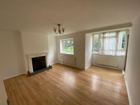 3 bedroom flat to rent - Photo 1