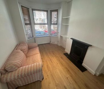 15 Sandhurst Gardens, Belfast, BT9 5AW - Photo 1