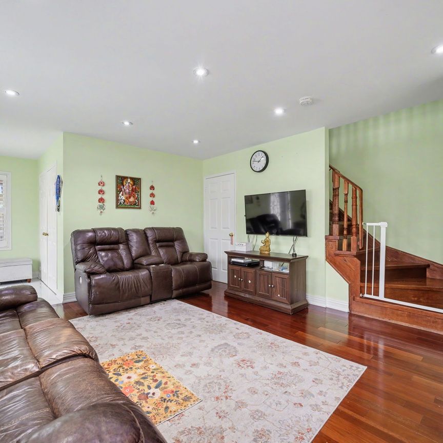 For Lease - 3203 Carabella Way Unit# Main, Mississauga, Ontario - Photo 1