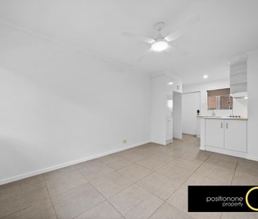 Bright 2-Bedroom Unit in a Prime, Convenient Location - Photo 4