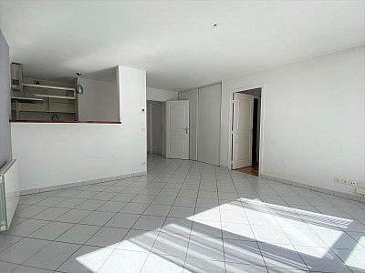 LYON 7 / Rue Desaugiers (prox. Tram. BERTHELOT) - T3 - Photo 2