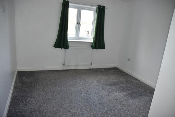 4 bedroom detached house to rent - Photo 1