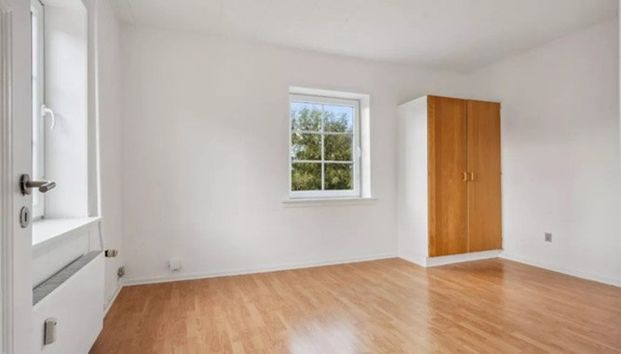 3 vær. lejlighed til leje i Gesten. 101m2 - Foto 1