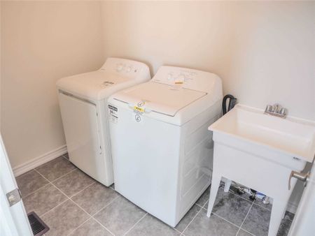 For Lease - 105 Cornell Centre Boulevard, Markham, Ontario - Photo 2