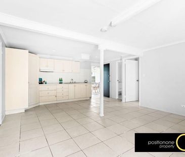 Highset home with bonus kitchenette and teenagers retreat under! - Photo 6