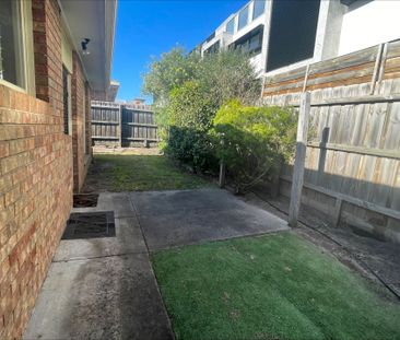 Spacious 3 bedroom family home in an excellent location! - Photo 6