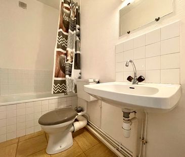 T1 - RUE ROBESPIERRE - 21.27 m² - Photo 5