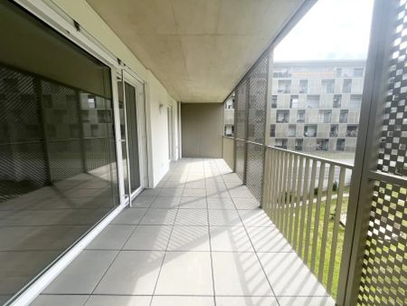 Hochwertige 3-Zimmer-Wohnung mit großem Balkon - Photo 2
