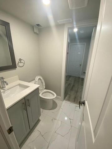 For Lease - 409 Comiskey Crescent Unit# Basement, Mississauga, Ontario - Photo 2