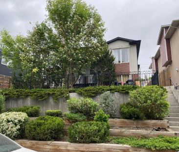Bright & Spacious 2-Bedroom Home in Windsor Park — 2 Bedrooms Townh... - Photo 1