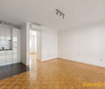 Wonderful One Bedder In Williamstown - Photo 1