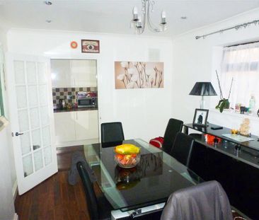 3 bedroom house to rent - Photo 2