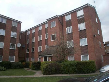 Gurney Close, Barking, IG11 - Photo 5