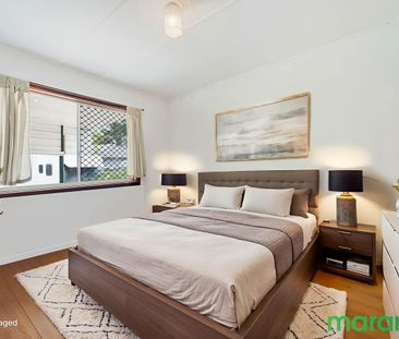 LOVELY FAMILY HOME! - Photo 3