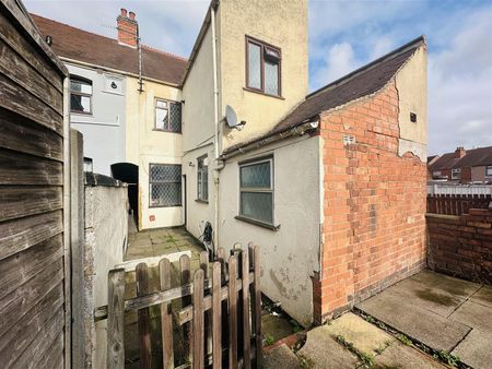 Tomkinson Road, Nuneaton, CV10 - Photo 5