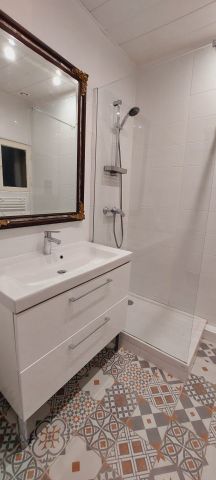 Location Appartement 3 pièces 60m² MARSEILLE 5ème - Photo 2