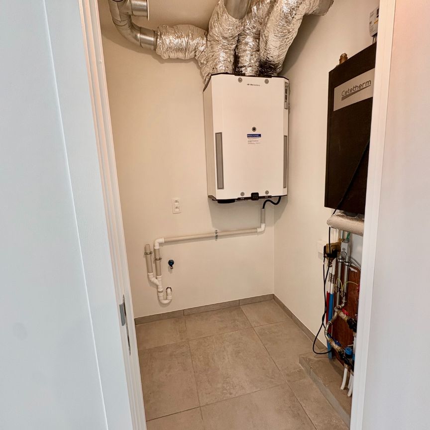 Twee-slaapkamer appartement incl parkeerplaats - Foto 1