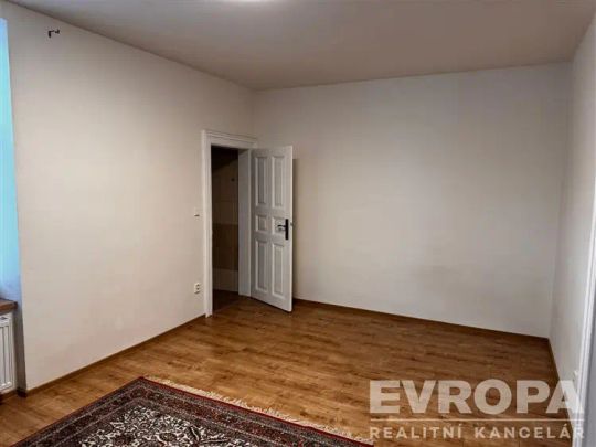 Pronájem prostorného bytu 5+kk Liberec, ul. Košická - Fotografie 1