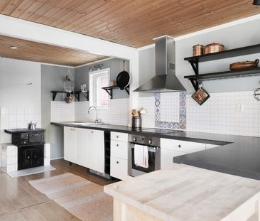 Mysig villa i vacker miljö i Gunnilse med stor tomt och två altaner! - Foto 3