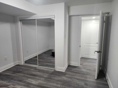 For Lease - 8 Benhurst Crescent, Brampton, Ontario - Photo 2