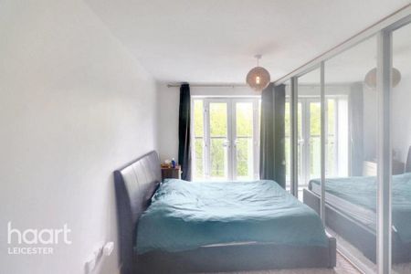 2 bedroom apartment to rent - Photo 5