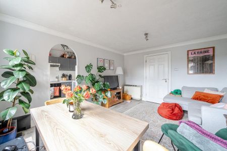 1 bedroom property to rent - Photo 2