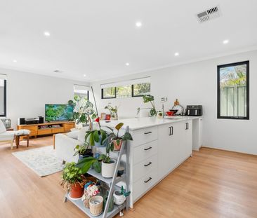 Near new 3 x 2 - Photo 3