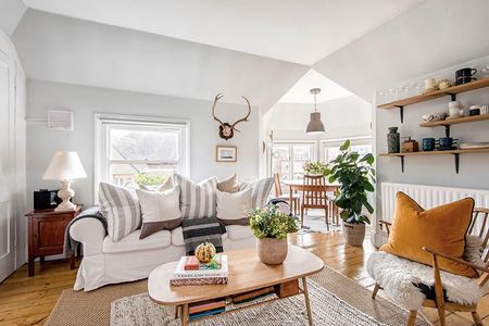 2 Bed Flat, Burton Road, SW9 - Photo 2