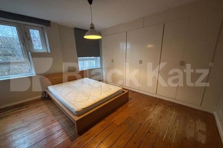 Superbly located & offering over 1034 Sq.Ft. of living & entertaining space - Photo 4